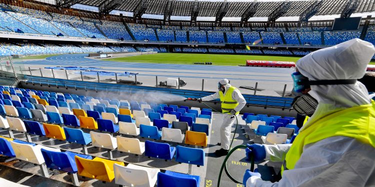 A punto de suspenderse el fútbol mundial por Coronavirus
