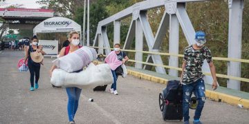 Más de 750 venezolanos han retornado a su país de origen a través del puente internacional José Antonio Páez