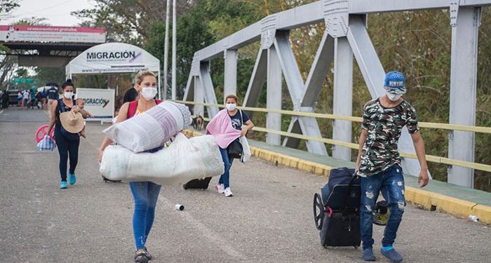 Más de 750 venezolanos han retornado a su país de origen a través del puente internacional José Antonio Páez