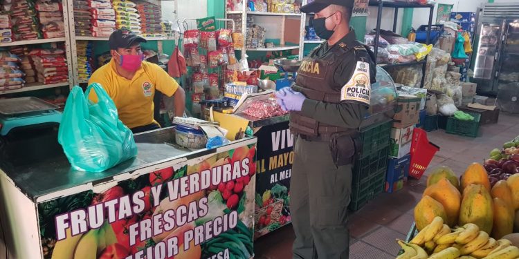 La POLFA continúa los controles de prevención del covid-19 en el comercio Araucano