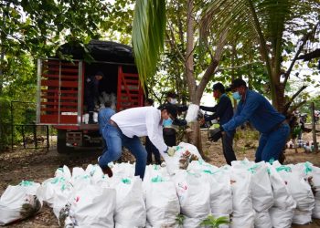 Occidental entregó más de 2.000 mercados a sus comunidades vecinas