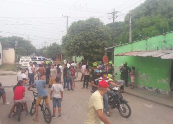 Barrio 1 de Mayo se une a las protestas por faltas de ayudas alimentarias en Arauca