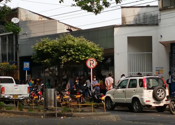 Como si nada, así transitan hoy los araucanos por las calles de la ciudad