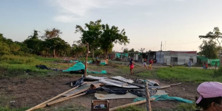Policía Nacional realizó desalojo a personas que pretendían invadir predios en Bello Horizonte