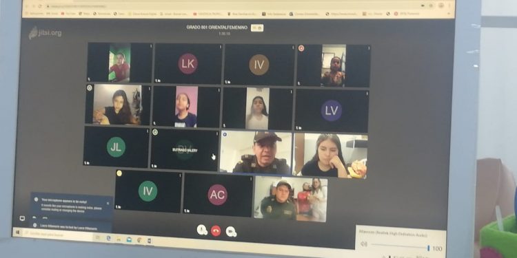 Policía de Infancia y Adolescencia realiza interacción virtual con estudiantes en Arauca