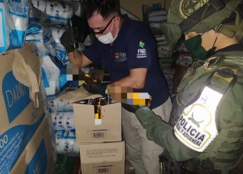 Polfa en conjunto con Secretaría de Hacienda departamental incautaron 544 botellas de licor