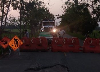 Habitantes de Puerto Jordán cerraron la vía para exigir mayor presencia de las autoridades en salud