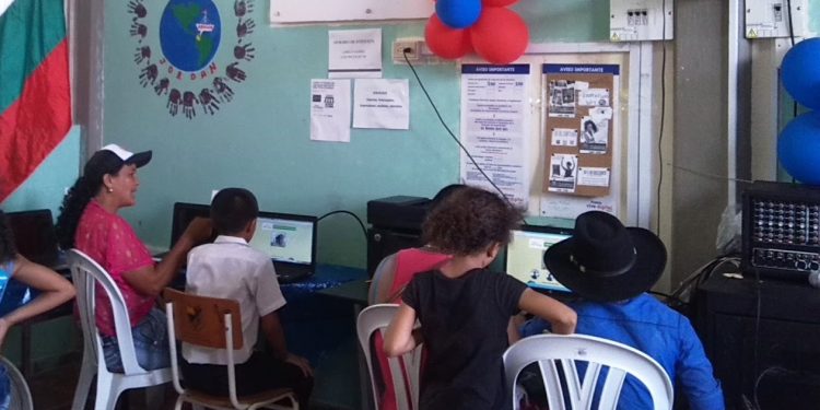 Vereda Las Nubes será conectada con servicio de Internet y telefonía móvil
