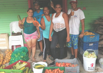 Colombiana retornada abrió comedor en Arauca para alimentar a 200 niños al día