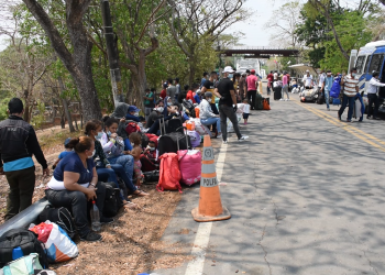 Colombia restringe movilidad de buses con migrantes venezolanos hacia la frontera