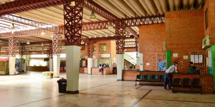 Gobernador solicitará la reactivación del transporte intermunicipal ante MinTransporte