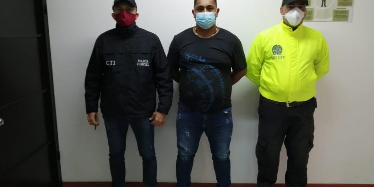 Enviado a la cárcel presunto responsable del desplazamiento de dos profesores en Arauca