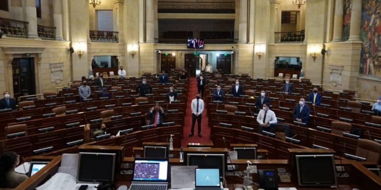 Congreso aprueba proyecto para atención prioritaria  a menores que padecen cáncer