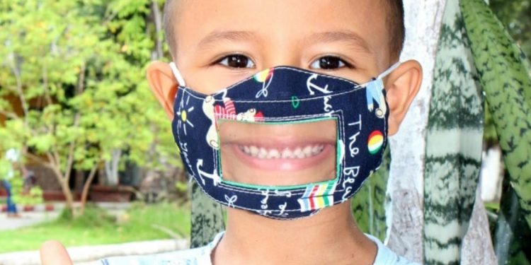 Tapabocas inclusivos, un beneficio para la población en condición de discapacidad