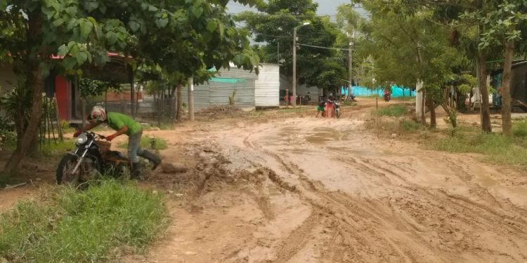 En Bello Horizonte las vías se han convertido en un lodazal
