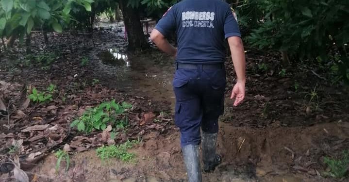 Así es el trabajo de los bomberos de Arauca durante el invierno