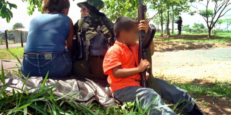 El reclutamiento de niños, niñas y adolescentes: Un pasado y presente vergonzoso
