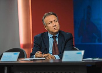 «Vacuna contra Covid-19 no llegará este año a Colombia»: Viceministro de Salud