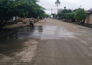 Vecinos de Las Américas denuncian botes de aguas blancas