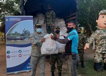 Armada entregó mercados a 125 familias vulnerables de Arauca