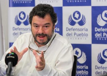 Carlos Negret deja su cargo como Defensor del Pueblo pero dice que seguirá trabajando por el ciudadano de a pie