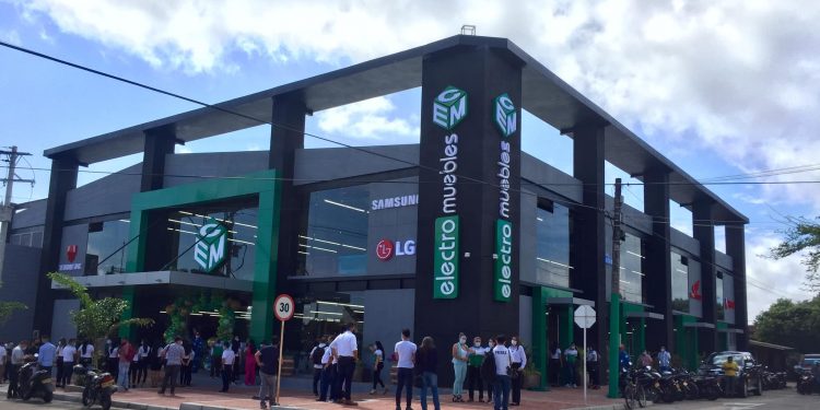 Con modernas instalaciones fue inaugurada nueva sede de Electromuebles en Tame