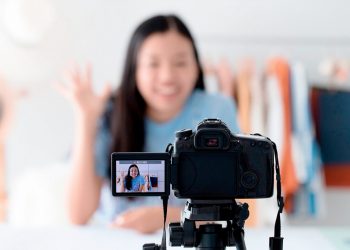Superintendencia: «Influencers» podrían ser multados con hasta 1.700 millones de pesos por publicidad engañosa