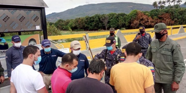 Expulsados 4 extranjeros que se habían fugado de una cárcel en Venezuela: Director Migración Colombia
