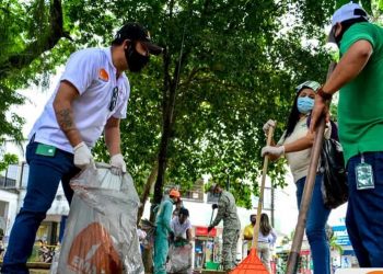Emaar realizó jornada de limpieza en el parque central Simón Bolívar