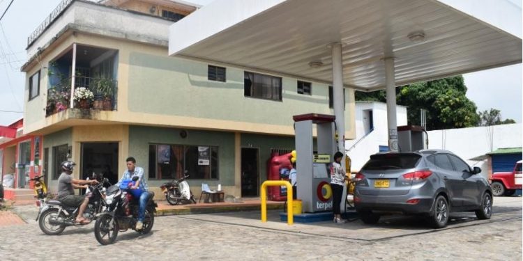 Transportadores en crisis por escasez de gasolina subsidiada en Saravena
