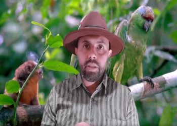 El Profe «Bicho», enseña a nuevas generaciones sobre el cuidado y respeto a la biodiversidad