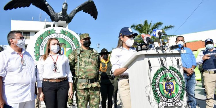 Policía Nacional y autoridades civiles realizaron el lanzamiento de la campaña «Navidad Segura»