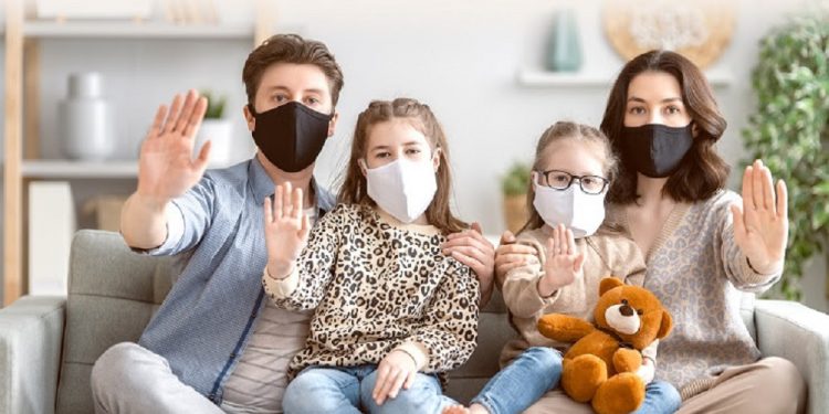 ¿Qué tan expuestos estamos al contagio en una fiesta familiar?