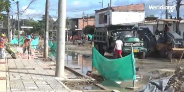 A pesar de retraso, avanza obra de la avenida principal del barrio Pedro Nel Jiménez