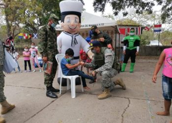 Armada Nacional sostuvo encuentro con la comunidad del corregimiento El Caracol