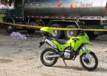 Hombre murió asfixiado al inhalar gases de combustible al interior de una cisterna