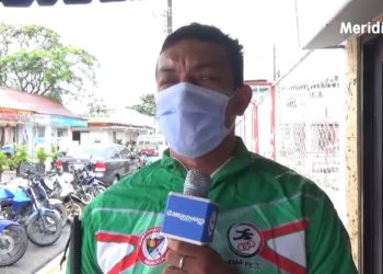 Deportistas se amarraron a las puertas del INDER Arauca