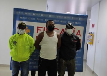 Fue capturado por golpear a su madre