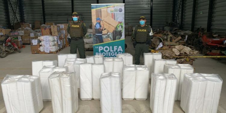 Autoridades incautaron más de 3.500 unidades de mercancía de contrabando y 1.200 unidades de mercancía nacional ilegal