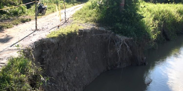 Bocas del Arauca: En riesgo de quedar incomunicados por socavamiento del dique vía