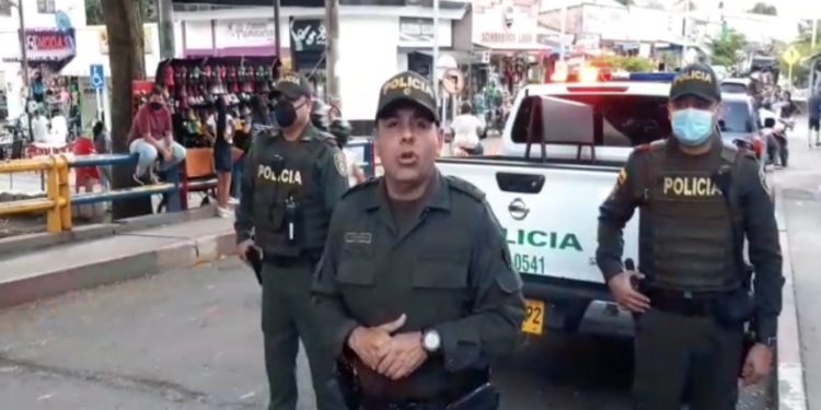 Capturan a tres sujetos que robaban pertenencias a las víctimas mediante el raponeo