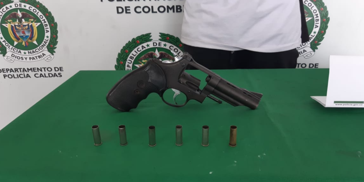 Asegurado hombre por presunto delito de porte ilegal de arma de fuego