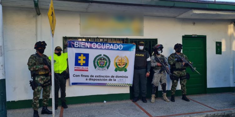 Fueron intervenidos para extinción de dominio varios inmuebles y ganado presuntamente vinculado a grupos al margen de la ley según la Fiscalía
