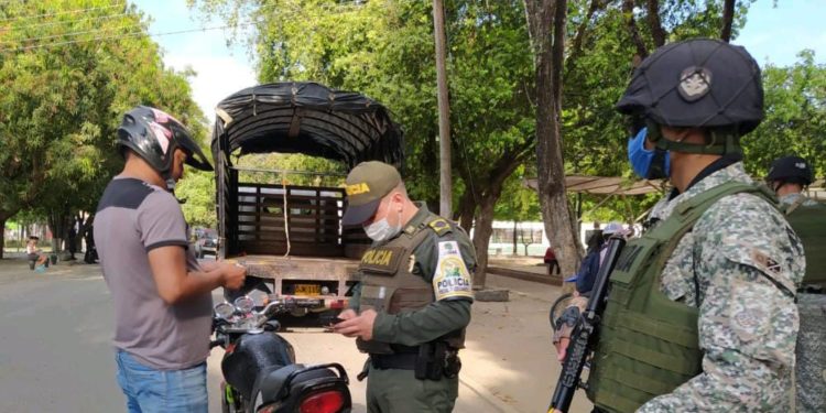 Polfa y Armada incautaron productos de calzado, confecciones y joyería de contrabando