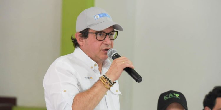 ¿Cuáles fueron los compromisos del Ministro de Agricultura Rodolfo Zea con los productores?