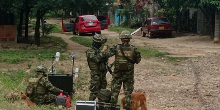 Un carro bomba con 30 kilos de explosivos fue desactivado por el Ejército en Saravena
