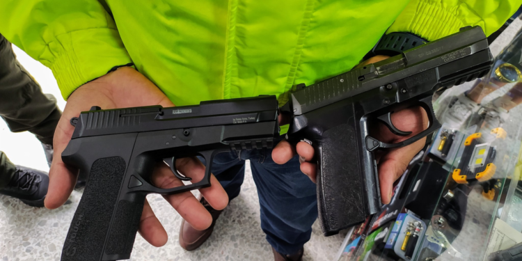 Suspendida la vigencia del permiso para el porte de armas de fuego y armas traumáticas