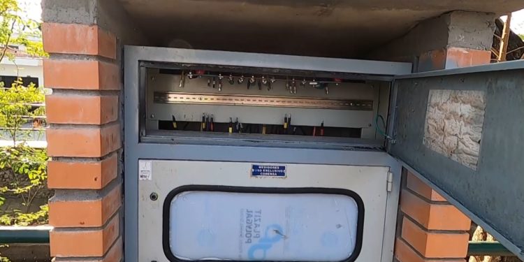 Delincuentes hurtaron tacos y cableado de las luminarias de la plazoleta Carmentea del municipio de Arauca