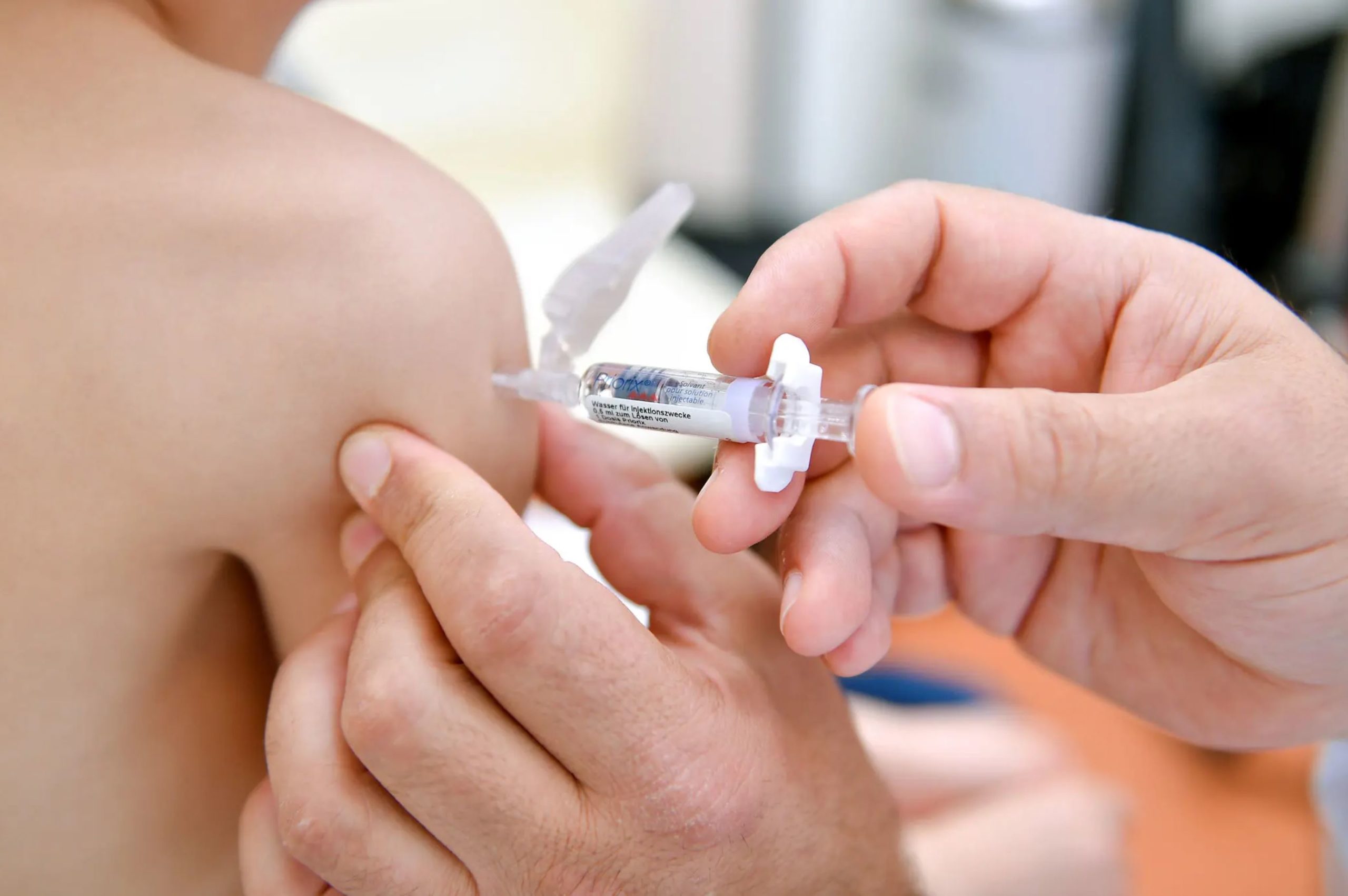 Más de 4.900 niños y niñas están pendientes de la dosis adicional contra el Sarampión y Rubéola