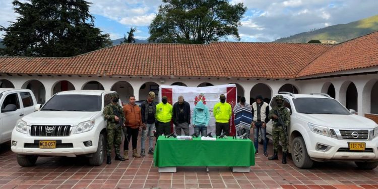 Capturados seis presuntos sicarios de las disidencias, entre ellos dos extranjeros